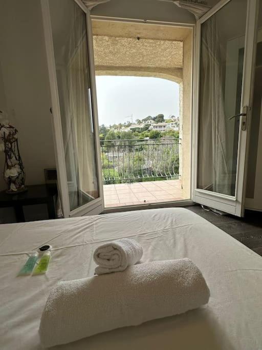 Villa Constance 3 Antibes - Spacieux Logement En Dernier Etage Εξωτερικό φωτογραφία